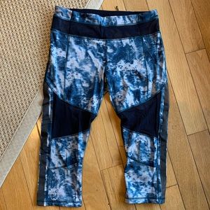 Lululemon 3/4 tie dye leggings